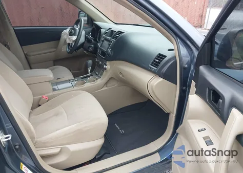 2013 Toyota Highlander z USA, uszkodzony, nr VIN 5TDZA3EH2DS041303